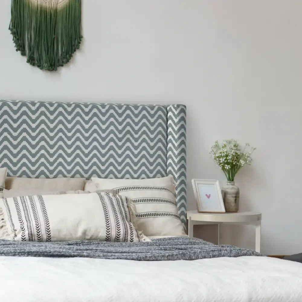 Casual Solutions Beat Headboard 4 in Grey and White Printed Pattern with Pillows and Round Bedside Table