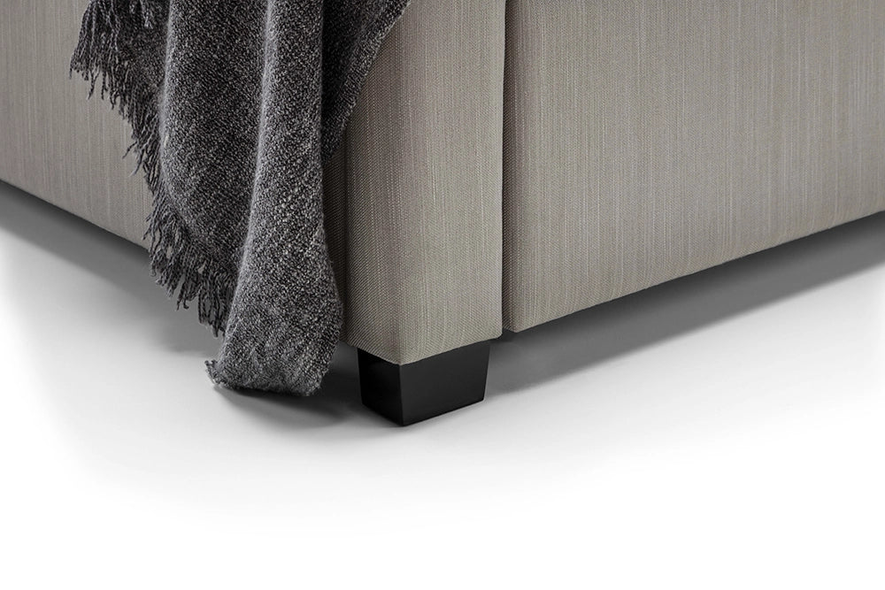 Hilton Deep Button 4 Drawer Bed Grey Linen Foot Detail