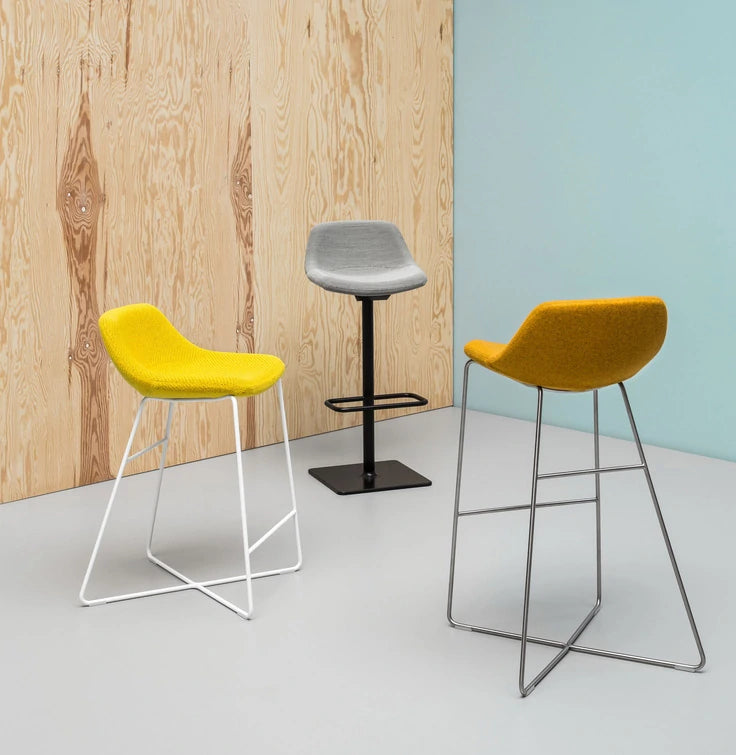 Mishell Armchair Cantilever 3