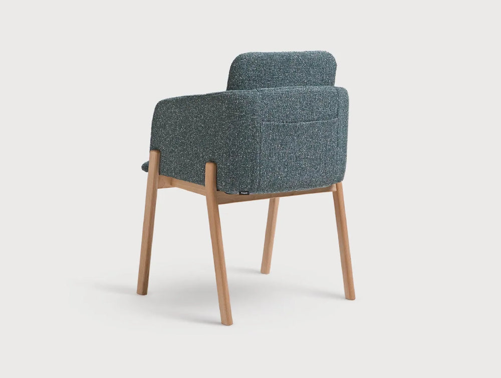 Note Upholstered Lounge Chair 3