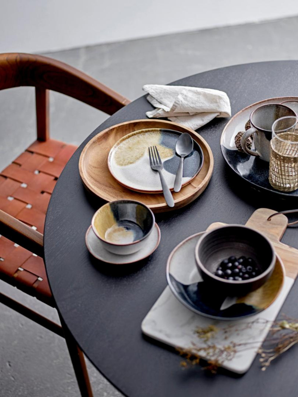 Rea Black Stainless Steel Cutlery Set in Black Finish with Chair and Table Napkin