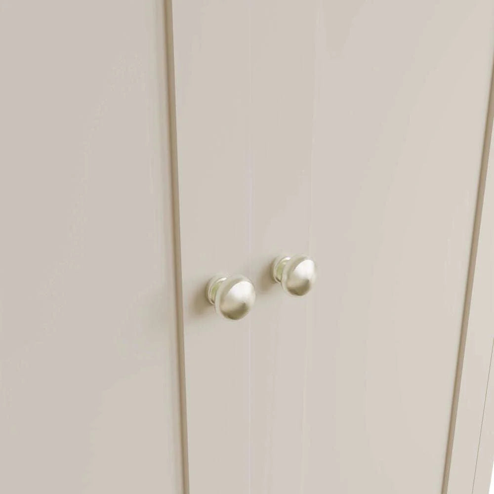 Remy Gents Wardrobe Truffle Handle Detail