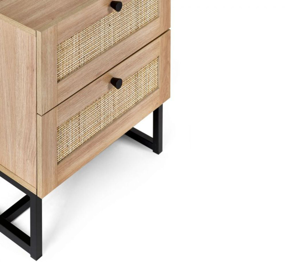 Bari 2 Drawer Bedside Table Oak Detail