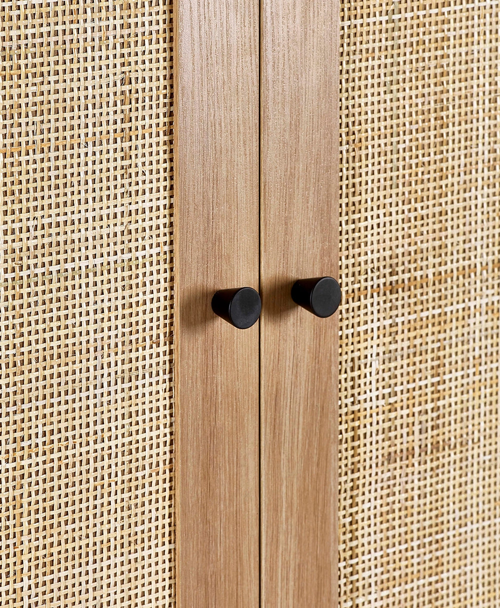 Bari Wardrobe Oak Handle Detail