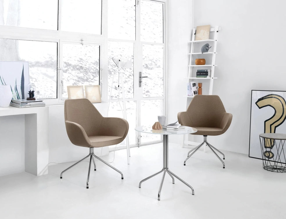 Fan Armchair With Cantilever Legs   Model 10V 8