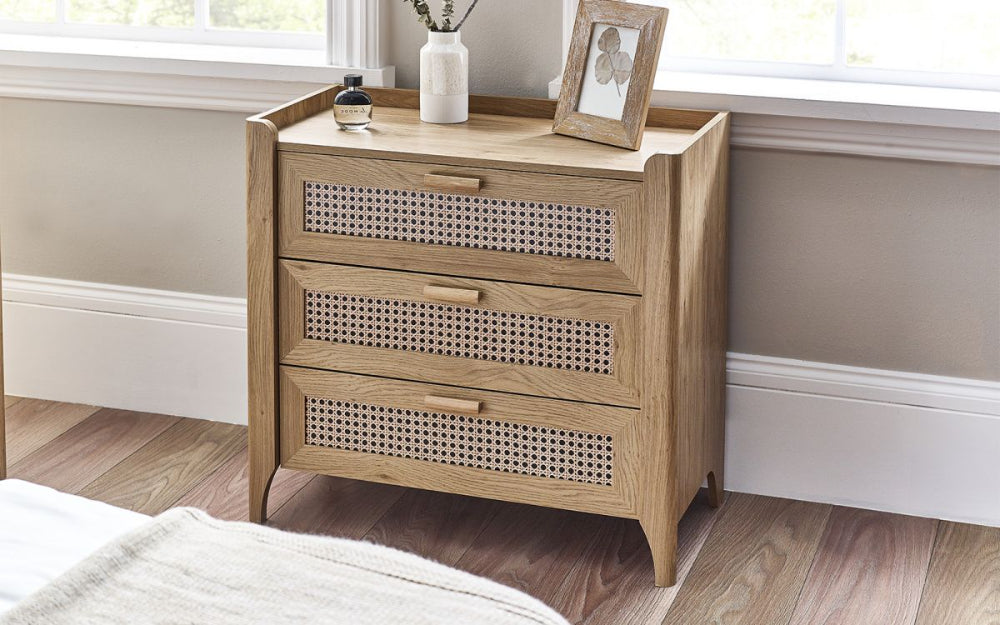 Hobart 3 Drawer Chest with Vase in Bedroom Setting