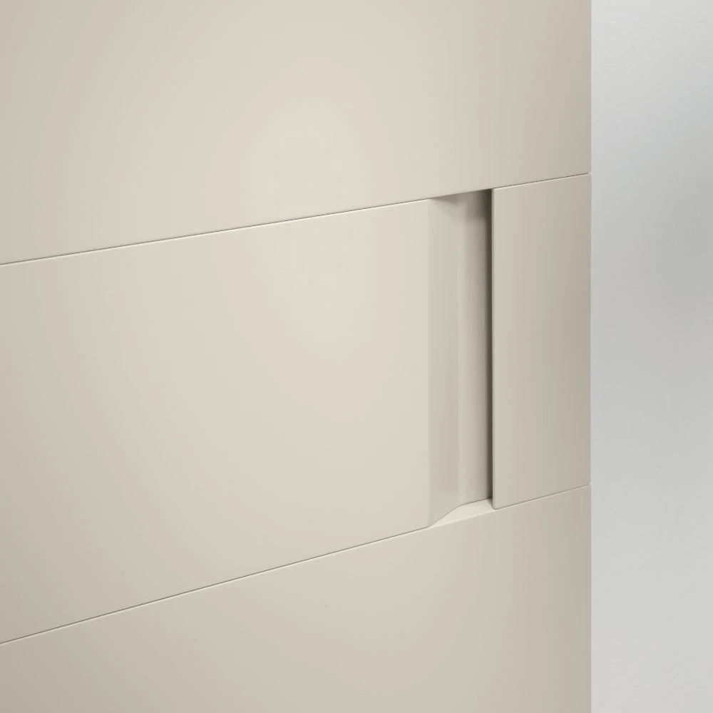 Mobenia Slope Wardrobe Handle Close Up in Lacquer Finish