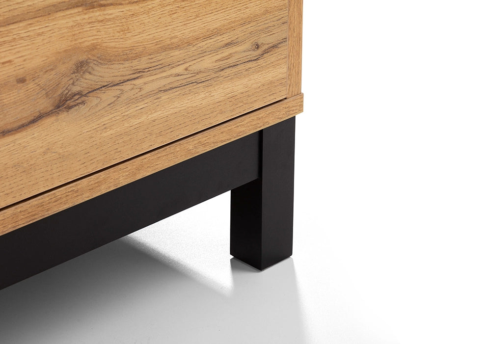 Verona 6 Drawer Wide Chest Leg Detail